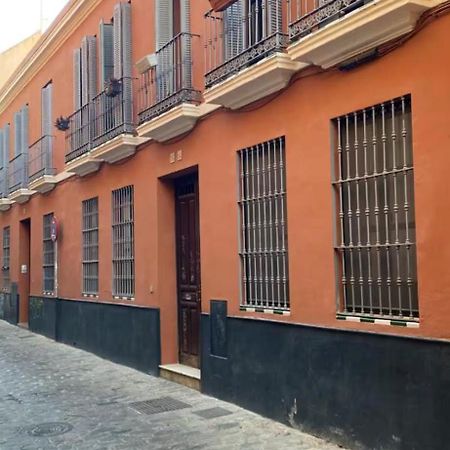 Pleno Centro De Sevilla- Junto Iglesia Montesion Esterno foto